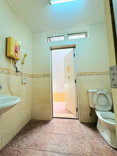2-storey Terraced House for Sale in Midlands Park (Pulau Tikus) - Kelvin Lim - Bathroom - PropertyGuru.com.my