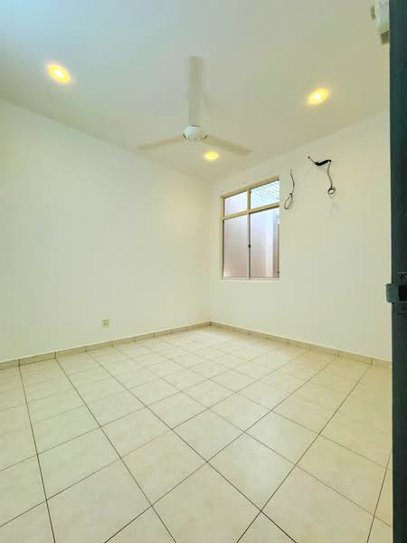 2-storey Terraced House for Sale in Midlands Park (Pulau Tikus) - Kelvin Lim - Interior - PropertyGuru.com.my