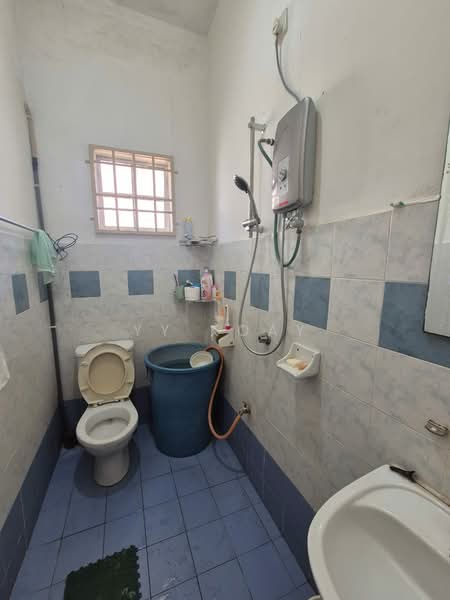 Rumah Berkembar untuk Dijual di Bandar Puteri Jaya (Sungai Petani) - YY Koay - Bathroom - PropertyGuru.com.my