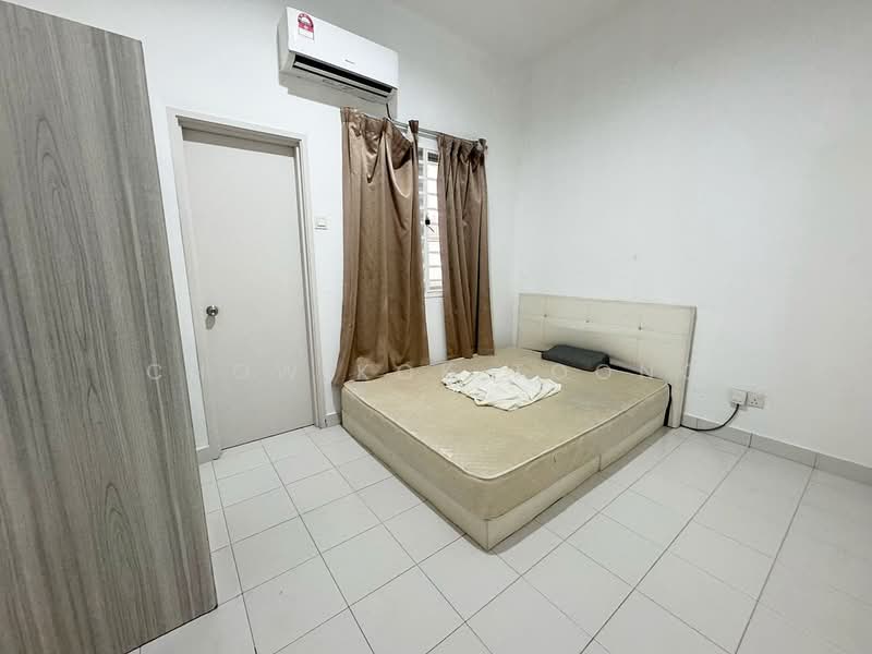 Townhouse for Rent in Puchong (Selangor) - Chow Kok Toong - Bedroom - PropertyGuru.com.my