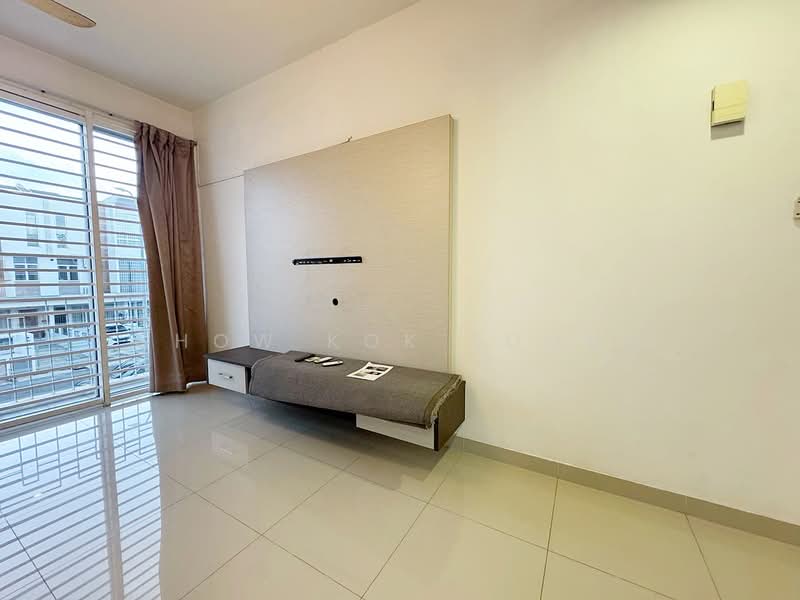 Townhouse for Rent in Puchong (Selangor) - Chow Kok Toong - Living Room - PropertyGuru.com.my