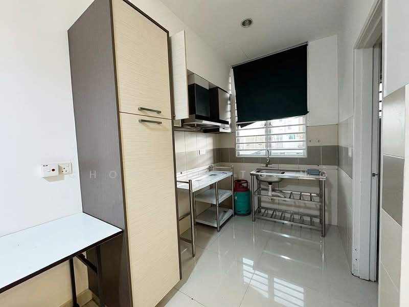 Townhouse for Rent in Puchong (Selangor) - Chow Kok Toong - Kitchen - PropertyGuru.com.my