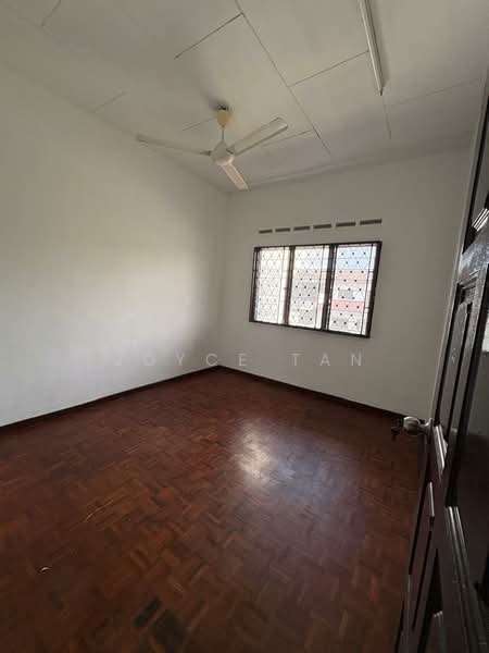 2-storey Terraced House for Rent in Taman Ungku Tun Aminah (Skudai) - Joyce Tan - Bedroom - PropertyGuru.com.my