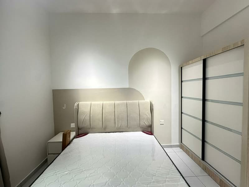 Service Residence for Sale at Sinaran @ Utropolis - Jayden Yeap - Bedroom - PropertyGuru.com.my