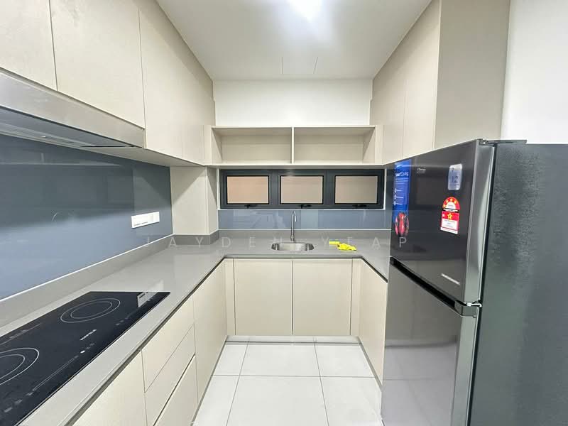 Service Residence for Sale at Sinaran @ Utropolis - Jayden Yeap - Kitchen - PropertyGuru.com.my