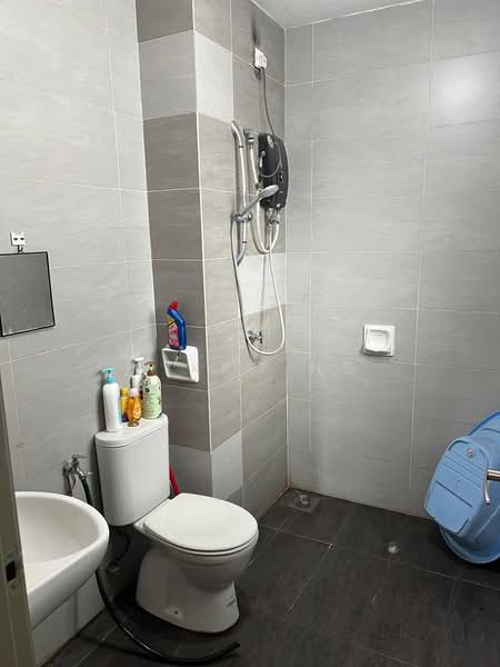 Kondominium untuk Disewa di Zeta Deskye (Alam Saujana) - Mikko Ng - Bathroom - PropertyGuru.com.my