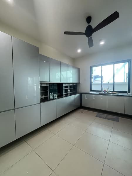 Bungalow House for Rent in Setia Eco Park (Setia Alam) - Lim Lee Lee - Kitchen - PropertyGuru.com.my