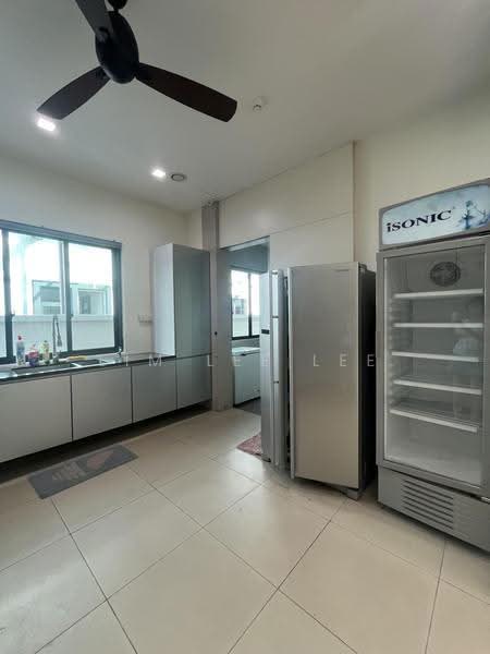 Bungalow House for Rent in Setia Eco Park (Setia Alam) - Lim Lee Lee - Kitchen - PropertyGuru.com.my
