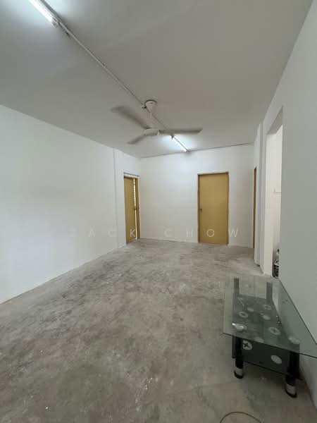 Flat for Sale at Taman Mount Austin - Zack Chow - Living Room - PropertyGuru.com.my