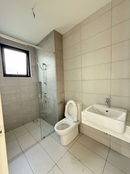 Semi-Detached House for Sale in Telok Panglima Garang (Selangor) - Janet Hng - Bathroom - PropertyGuru.com.my