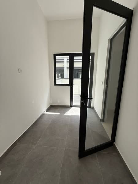 Semi-Detached House for Sale in Telok Panglima Garang (Selangor) - Janet Hng - Interior - PropertyGuru.com.my