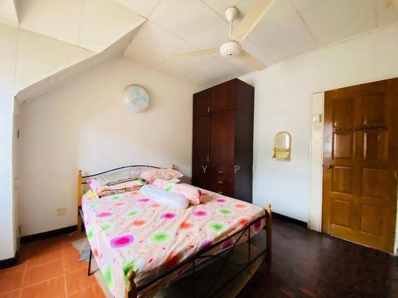 2-storey Terraced House for Sale in Taman Setiawangsa (Setiawangsa) - Johnny Pua - Bedroom - PropertyGuru.com.my