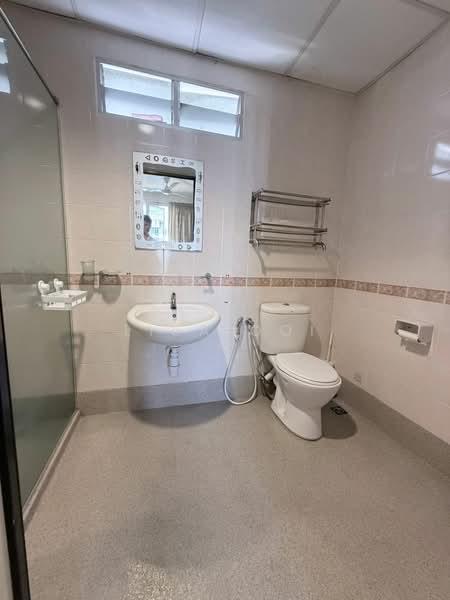 Condominium for Rent at Putra Place Condominium - LISA OOI - Bathroom - PropertyGuru.com.my
