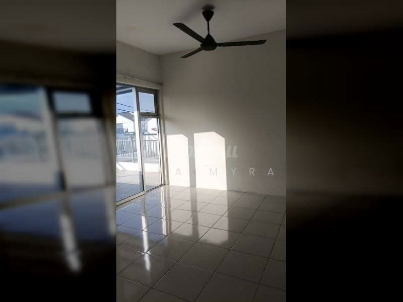 Rumah Bandar untuk Disewa di Cyberjaya (Selangor) - Maya Myra - Balcony - PropertyGuru.com.my