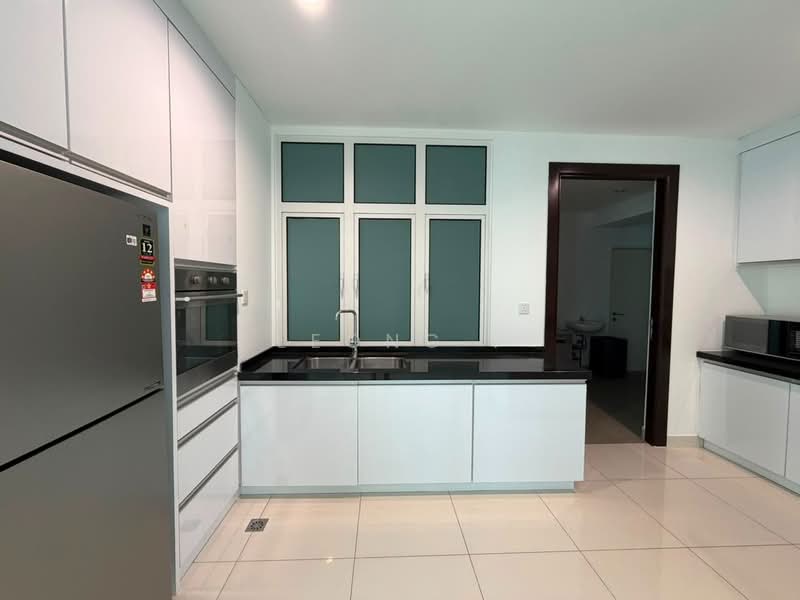 Kondominium untuk Disewa di Gurney Paragon - Leong . - Kitchen - PropertyGuru.com.my