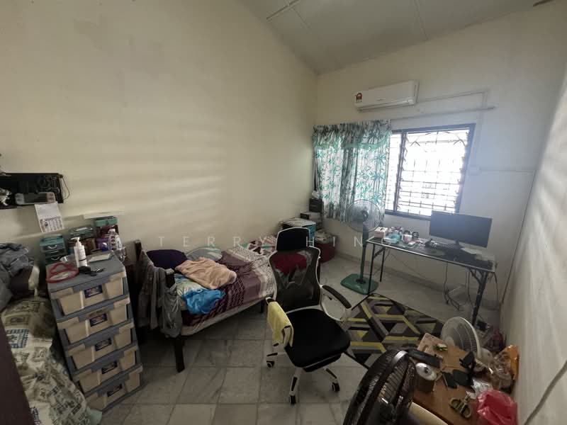 1-storey Terraced House for Sale in Bandar Baru Sri Petaling (Sri Petaling) - Terry Hing - Bedroom - PropertyGuru.com.my