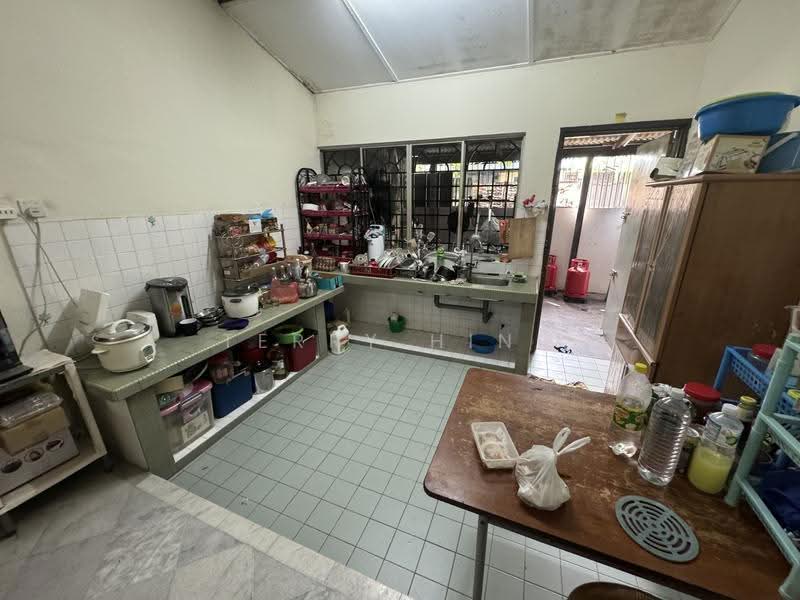 1-storey Terraced House for Sale in Bandar Baru Sri Petaling (Sri Petaling) - Terry Hing - Kitchen - PropertyGuru.com.my