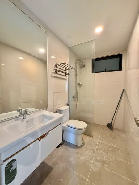 Service Residence for Rent at Southkey Mosaic - Jacky Ong - Bathroom - PropertyGuru.com.my