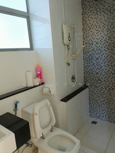 Kondominium untuk Disewa di All Seasons Park - Ryan Foong - Bathroom - PropertyGuru.com.my