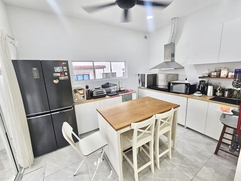 Rumah Teres 2-Tingkat untuk Dijual di Alam Sari (Bangi) - Alif Saad - Kitchen - PropertyGuru.com.my