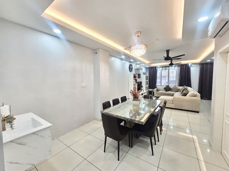 Rumah Teres 2-Tingkat untuk Dijual di Alam Sari (Bangi) - Alif Saad - Living Room - PropertyGuru.com.my