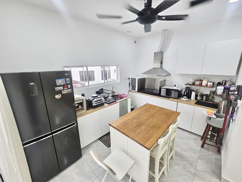 Rumah Teres 2-Tingkat untuk Dijual di Alam Sari (Bangi) - Alif Saad - Kitchen - PropertyGuru.com.my
