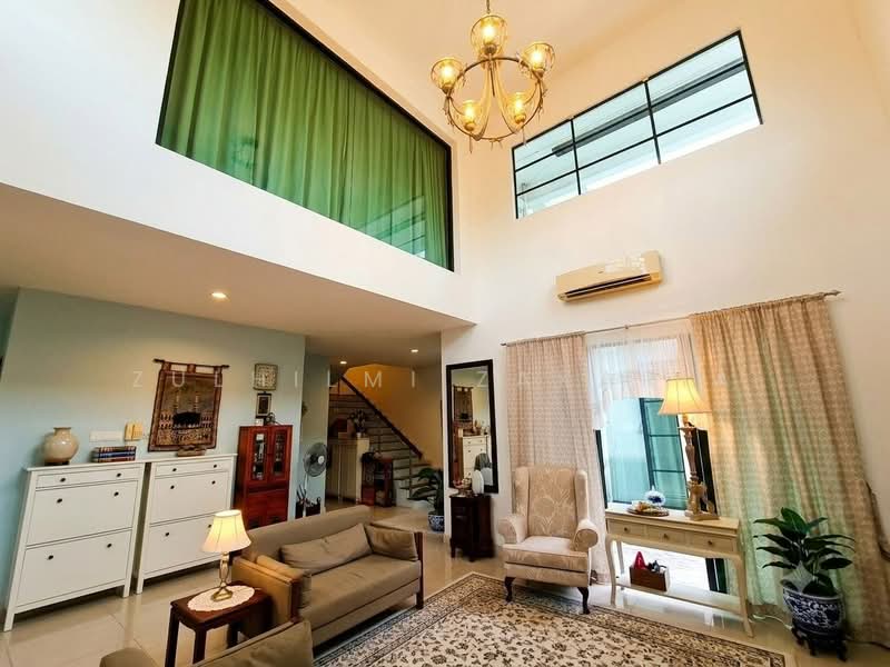 Bungalow House untuk Dijual di Kota Kemuning (Shah Alam) - Zulhilmi Zakaria - Living Room - PropertyGuru.com.my