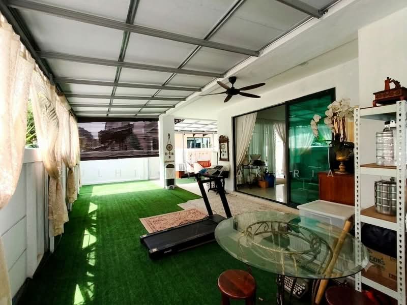 Bungalow House untuk Dijual di Kota Kemuning (Shah Alam) - Zulhilmi Zakaria - Balcony - PropertyGuru.com.my
