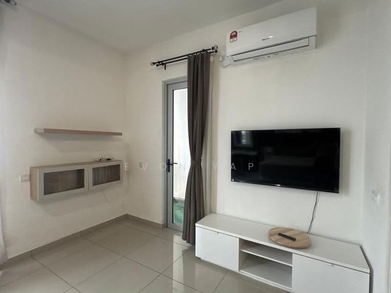 3-storey Terraced House for Sale in Taman Mount Austin (Tebrau) - Evon Yap - Living Room - PropertyGuru.com.my