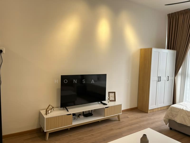 Kediaman Servis untuk Disewa di Armani Raja Uda - Honsa Ung - Living Room - PropertyGuru.com.my