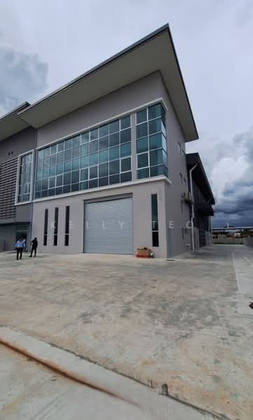 Factory for Rent in Seksyen 35 (Shah Alam) - Kelly Teo - Exterior - PropertyGuru.com.my