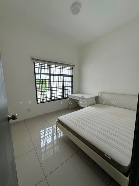 Rumah Teres 2-Tingkat untuk Dijual di Setia Tropika (Johor Bahru) - Endy Law Law - Bedroom - PropertyGuru.com.my