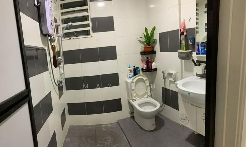 Condominium for Sale at Royale Infinity - May Tan - Bathroom - PropertyGuru.com.my