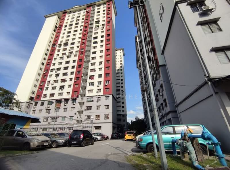Flat for Sale at Putra Ria - Kent Yeo - Exterior - PropertyGuru.com.my