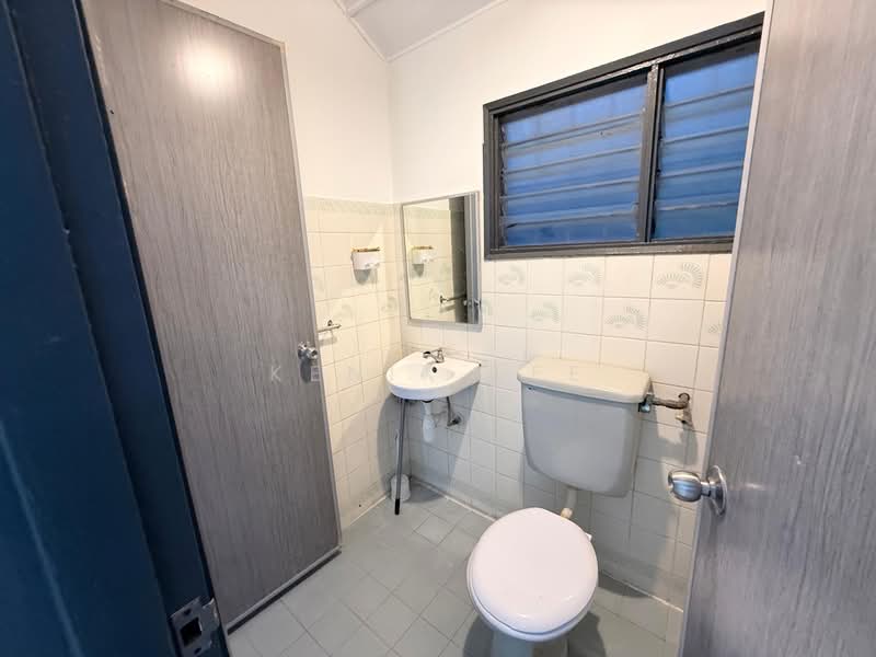 2-storey Terraced House for Rent in Usj 9 (Subang Jaya) - Kenix Lee - Bathroom - PropertyGuru.com.my