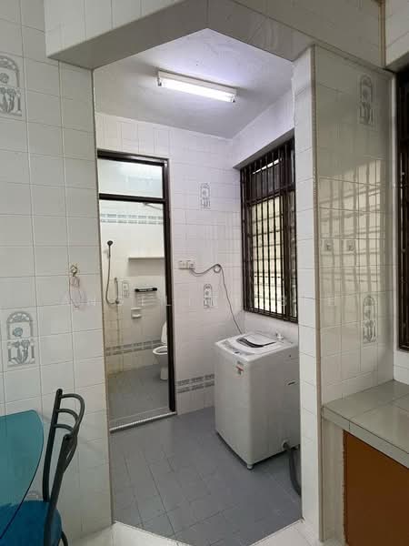 Pangsapuri untuk Disewa di Medan Lumba Kuda - Angeline Beh - Bathroom - PropertyGuru.com.my