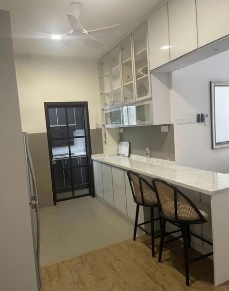 Condominium for Rent at Lakefront Homes - Siti Haila - Kitchen - PropertyGuru.com.my