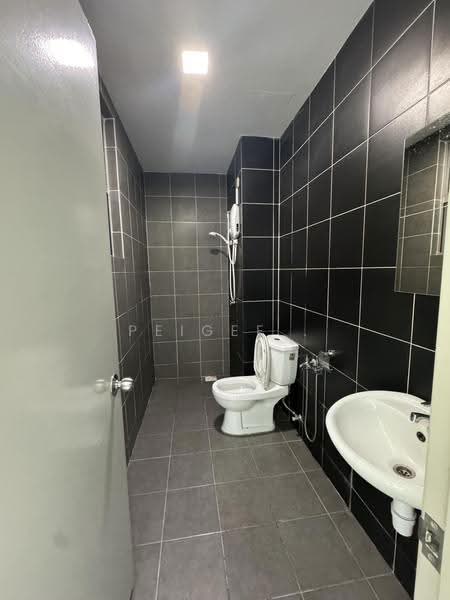 Service Residence for Rent at The Zizz @ Damansara North - PeiGee . - Bathroom - PropertyGuru.com.my