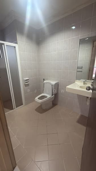 Condominium for Rent at D'Melor Condominium - PJ Low - Bathroom - PropertyGuru.com.my
