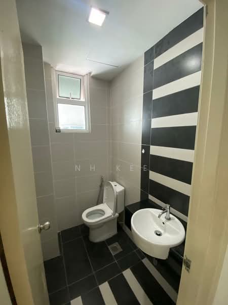 Apartment for Rent at Central Residence @ Sungai Besi - NH Kee - Bathroom - PropertyGuru.com.my