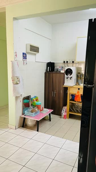 Apartment for Rent at Pangsapuri Suria Subang - Pinky Liaw - Kitchen - PropertyGuru.com.my