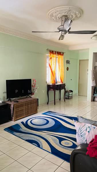 Apartment for Rent at Pangsapuri Suria Subang - Pinky Liaw - Living Room - PropertyGuru.com.my