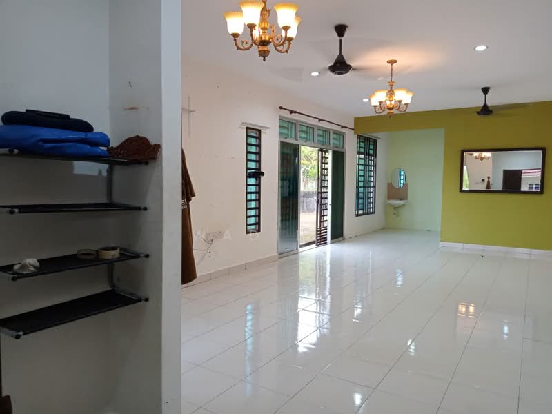 Rumah Berkembar untuk Dijual di Sungai Petani (Kedah) - Wadie . - Living Room - PropertyGuru.com.my