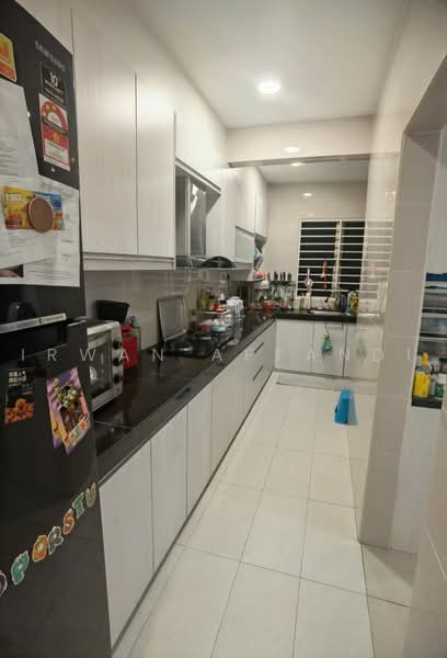 Rumah Kluster untuk Dijual di Bandar Saujana Putra (Tanjong Duabelas) - Irwan Affandi - Kitchen - PropertyGuru.com.my