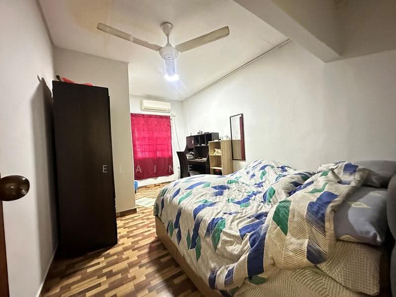 Rumah Teres 2-Tingkat untuk Dijual di Taman Desawan (Klang) - Elaine Teng - Bedroom - PropertyGuru.com.my