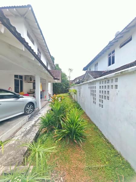 Rumah Berkembar untuk Dijual di Taman Bukit Kempas (Tampoi) - Max Loh - Exterior - PropertyGuru.com.my
