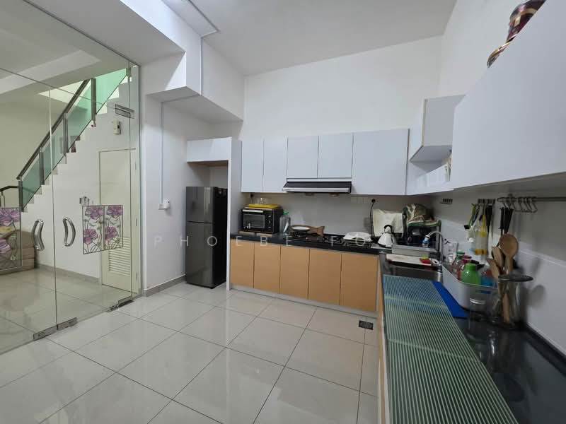 Cluster House for Sale in Taman Seri Austin (Tebrau) - Phoebe Foo - Kitchen - PropertyGuru.com.my