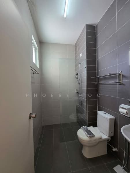 Cluster House for Sale in Taman Seri Austin (Tebrau) - Phoebe Foo - Bathroom - PropertyGuru.com.my