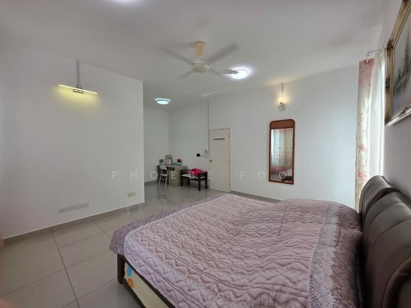 Cluster House for Sale in Taman Seri Austin (Tebrau) - Phoebe Foo - Bedroom - PropertyGuru.com.my