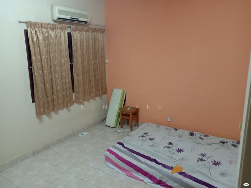 Rumah Flat untuk Dijual di Perumahan Awam Sri Sabah - Kent Yeo - Bedroom - PropertyGuru.com.my
